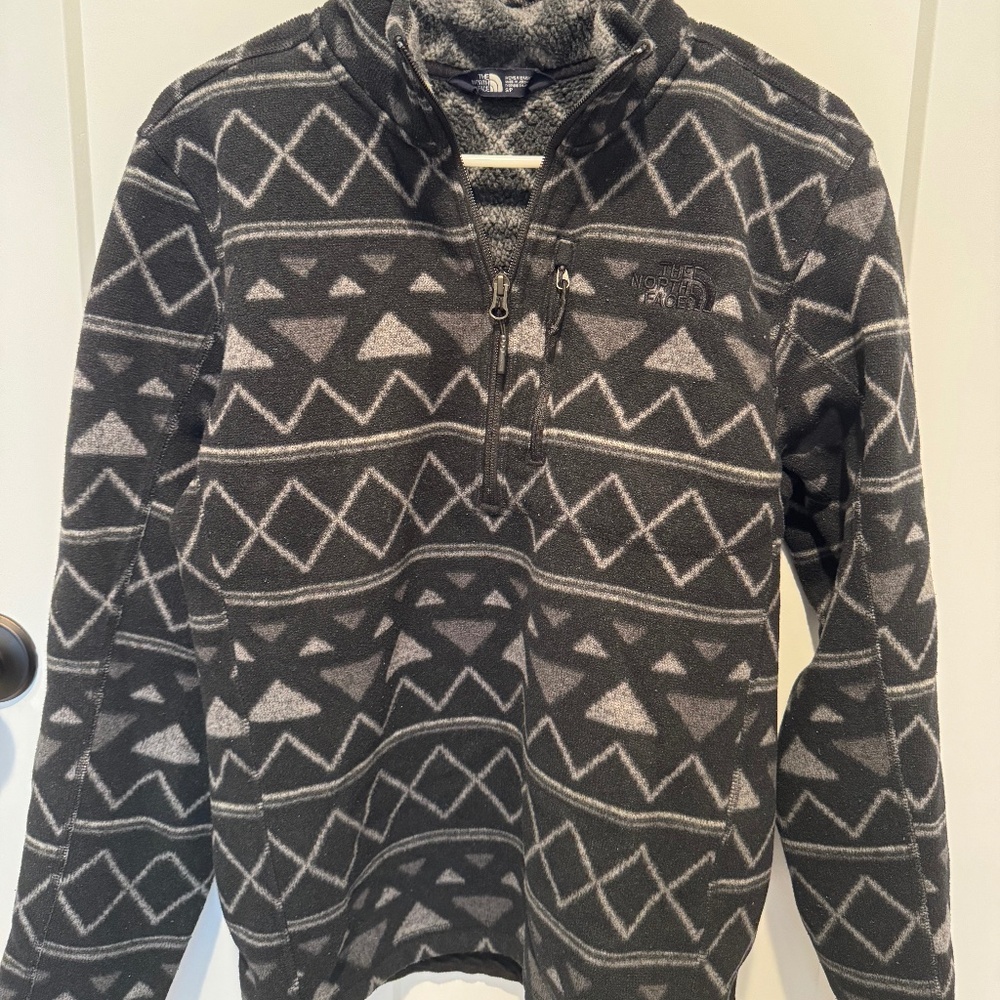 North Face Sweater Quarter Zip - Black and Grey Design - Small